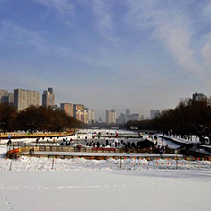 沈陽(yáng)南湖公園戲雪樂(lè)園