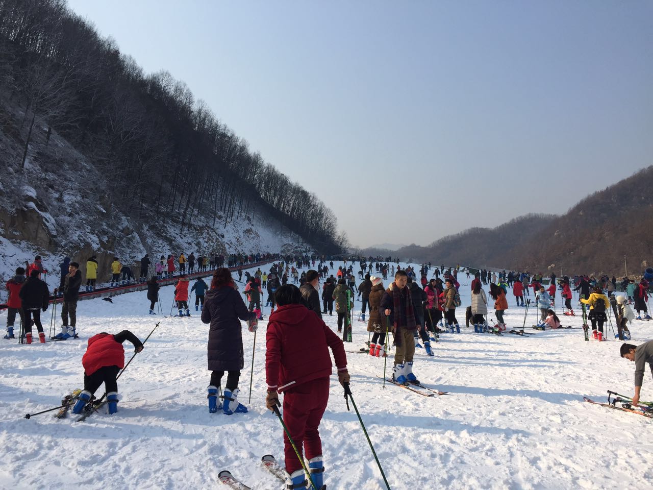 河南平頂山大峽谷滑雪場(chǎng)游樂(lè)場(chǎng)成功開(kāi)幕，河北迪特加油助威